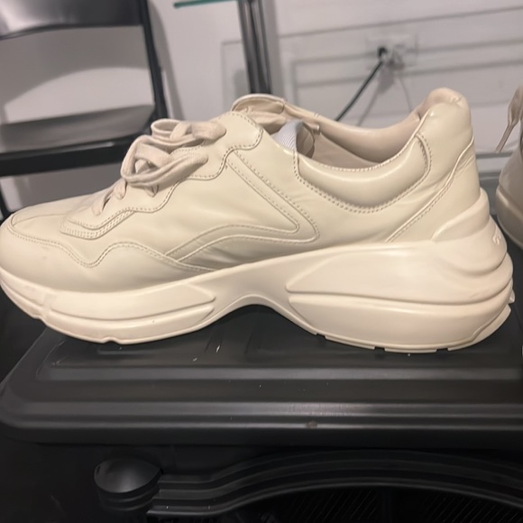 Gucci sneakers Donald Duck size 10 tan - Picture 3 of 6